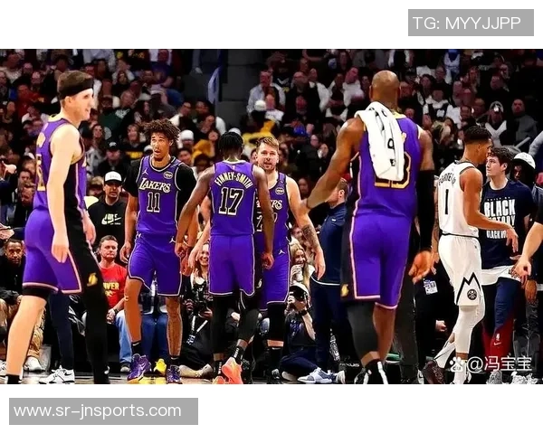 2020年NBA季后赛火箭对湖人第六场激战回顾与精彩瞬间分析