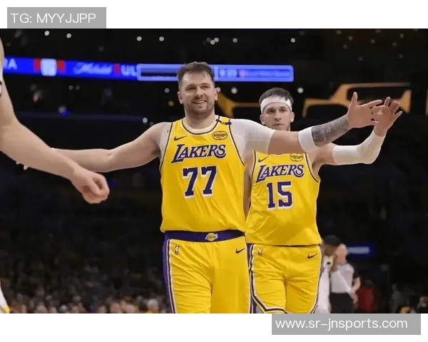 湖人队在2009年12月16日对阵雄鹿队的精彩比赛回顾与分析 湖人队在2009年12月16日对阵雄鹿队的精彩比赛回顾与分析