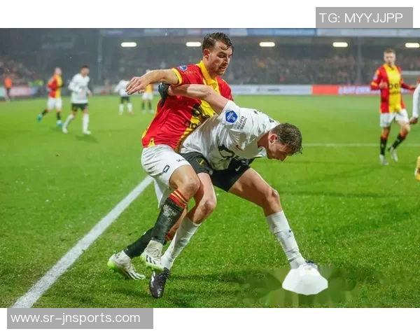 福图纳锡塔德与瓦尔韦克精彩对决回放分析与赛后点评